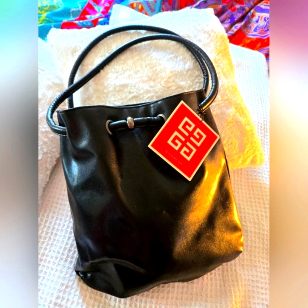 BLACK GIVENCHY (VEGAN LEATHER) TOTE